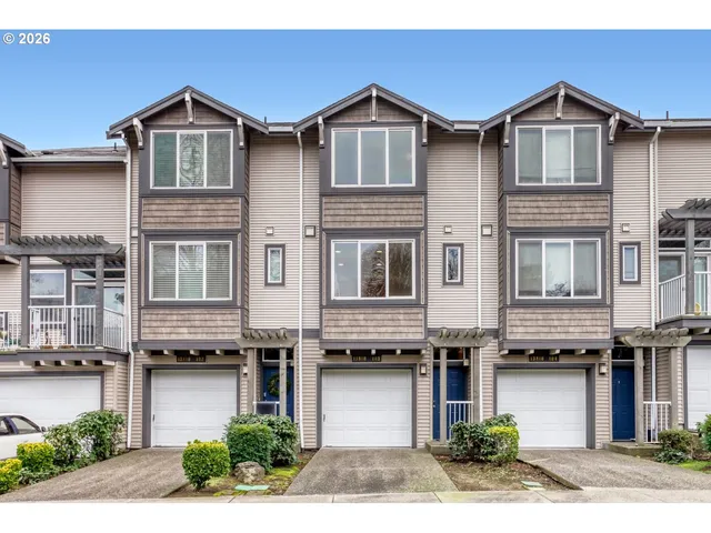 $305,000 | 13810 Southwest Scholls Ferry Road, Unit 103, Beaverton, OR 97007