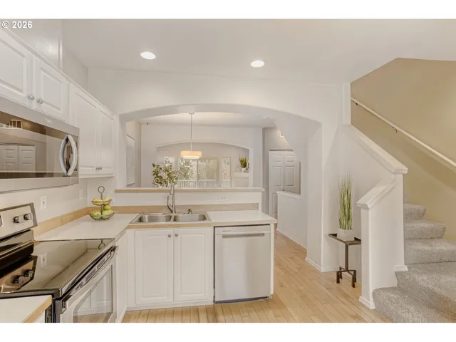 $305,000 | 13810 Southwest Scholls Ferry Road, Unit 103, Beaverton, OR 97007