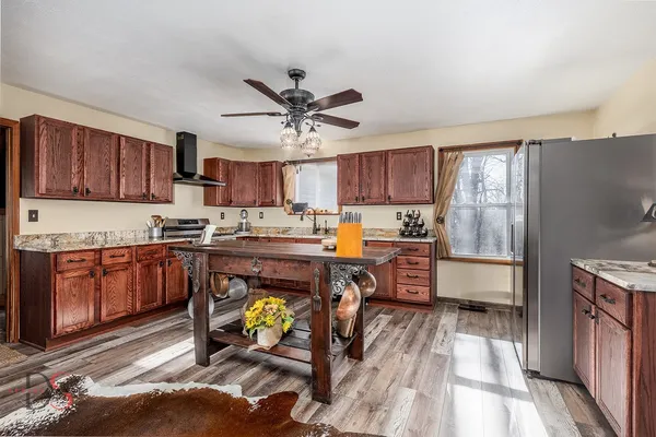 $525,000 | 2813 East 2525th Road, Marseilles, IL 61341