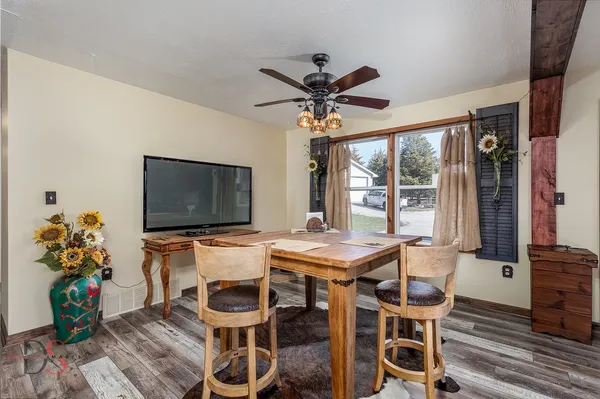 $525,000 | 2813 East 2525th Road, Marseilles, IL 61341