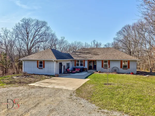 $525,000 | 2813 East 2525th Road, Marseilles, IL 61341