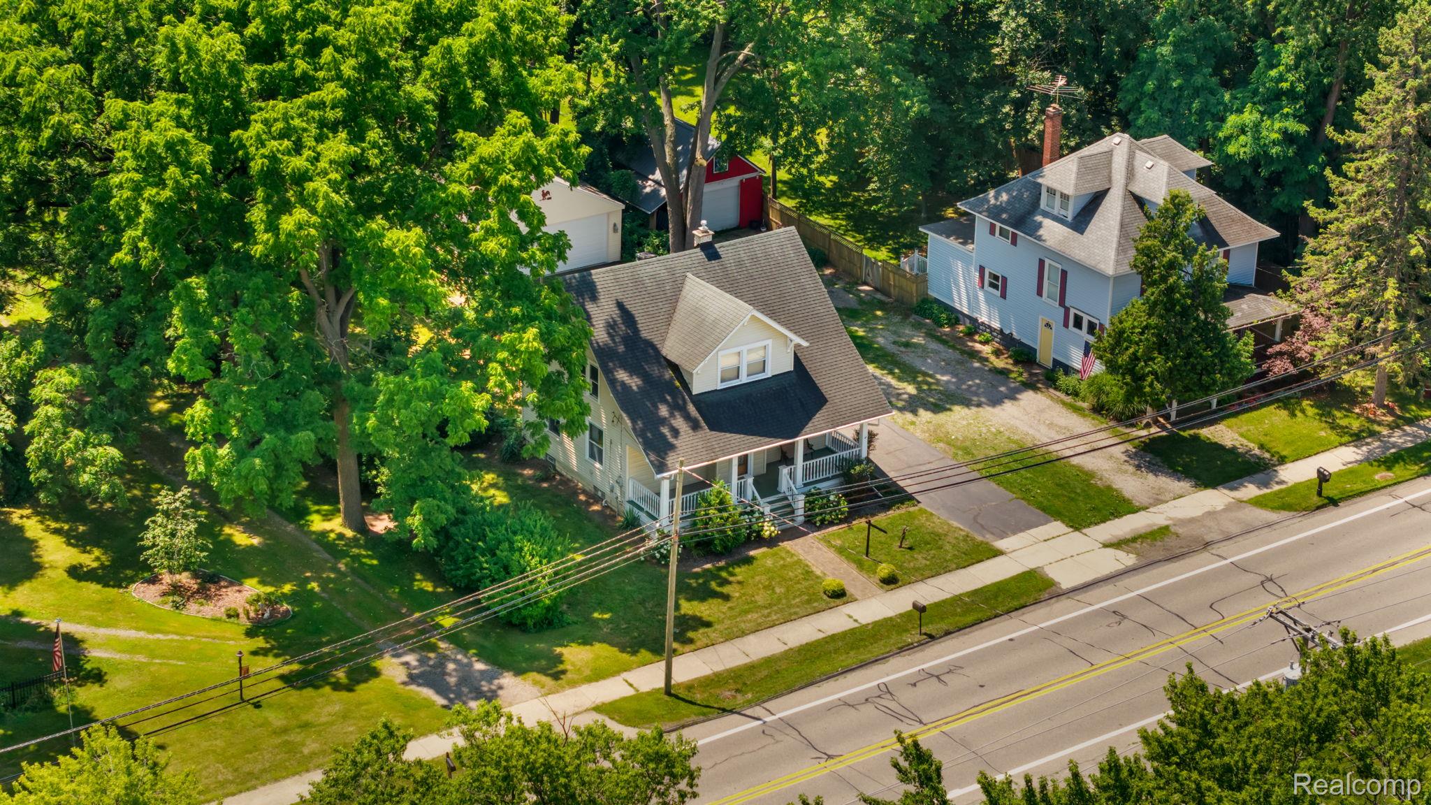 138 East Square Lake Road Troy, MI 48085 - Photo 51 of 55 8-web-or-mls-DJI_20260713130152_0429_D.jpg