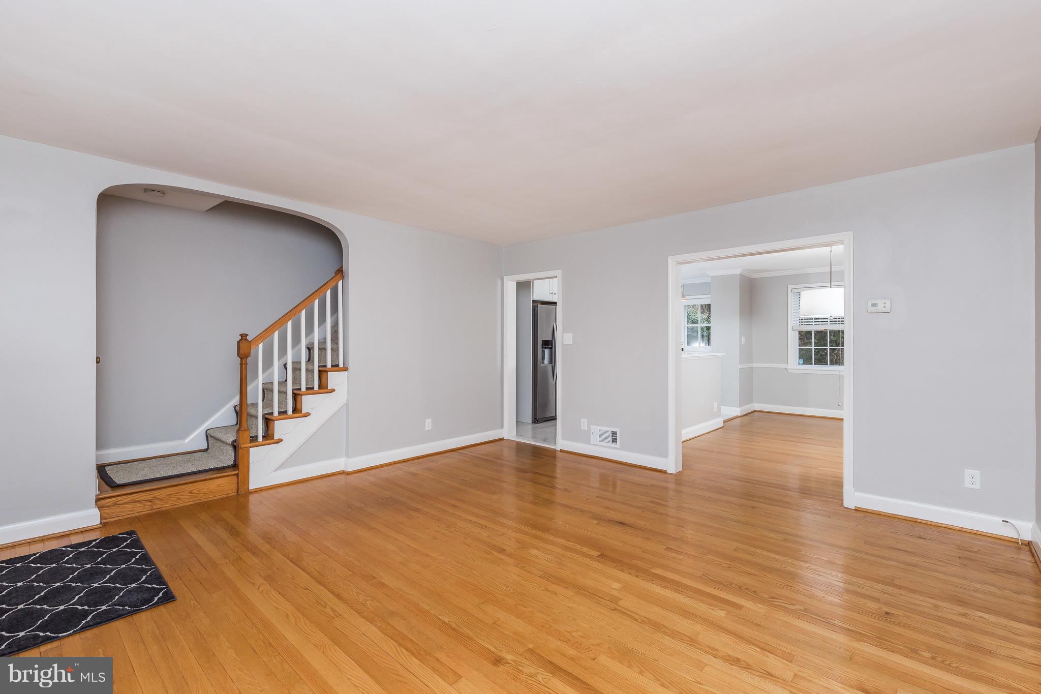 155 Stanmore Road Baltimore, MD 21212 - Photo 8 of 39 Living Room- side view