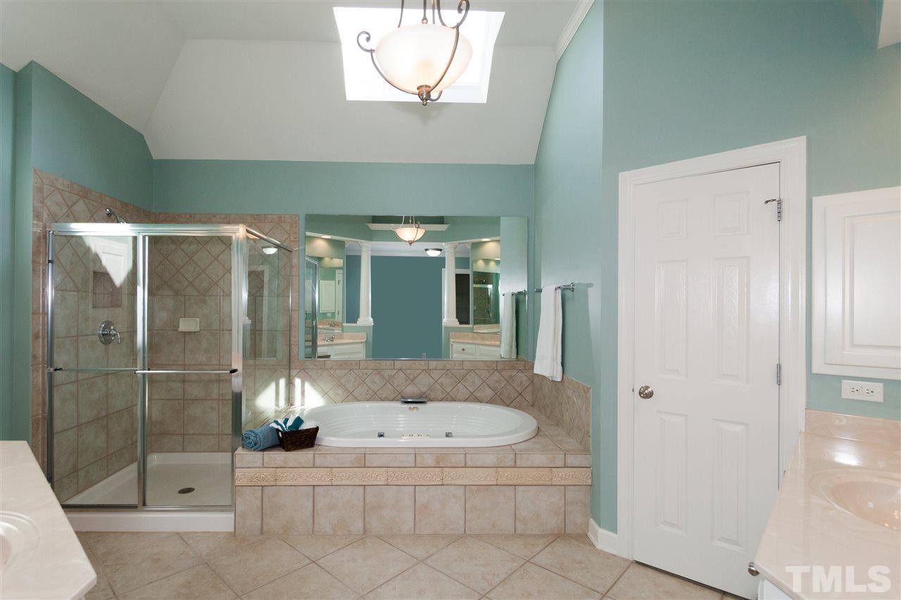 12304 Corvus Road Raleigh, NC 27614 - Photo 13 of 24 Gallery Image 13