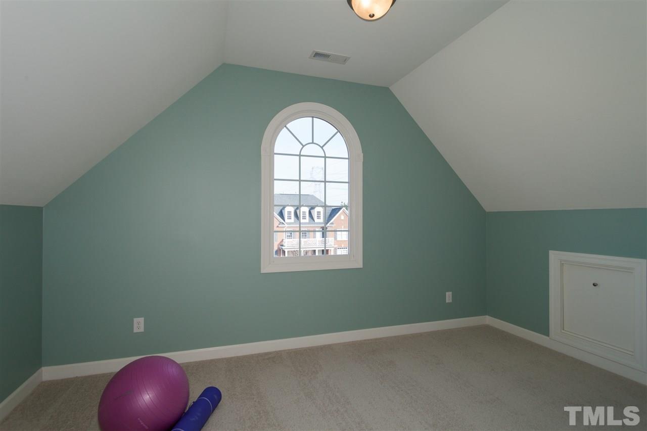 12304 Corvus Road Raleigh, NC 27614 - Photo 14 of 24 Gallery Image 14