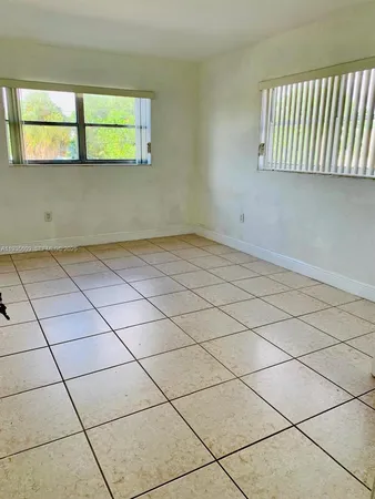 $2,000 | 17101 Northwest 57th Avenue, Unit 219, Miami Gardens, FL 33055