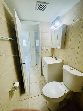 $2,000 | 17101 Northwest 57th Avenue, Unit 219, Miami Gardens, FL 33055