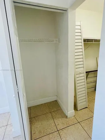 $2,000 | 17101 Northwest 57th Avenue, Unit 219, Miami Gardens, FL 33055