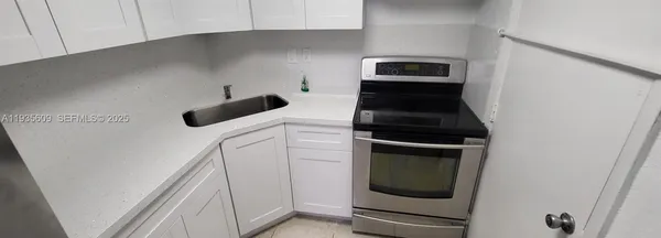 $2,000 | 17101 Northwest 57th Avenue, Unit 219, Miami Gardens, FL 33055