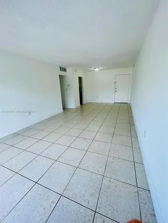 $2,000 | 17101 Northwest 57th Avenue, Unit 219, Miami Gardens, FL 33055