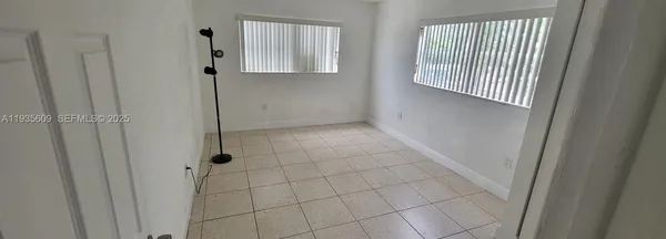 $2,000 | 17101 Northwest 57th Avenue, Unit 219, Miami Gardens, FL 33055