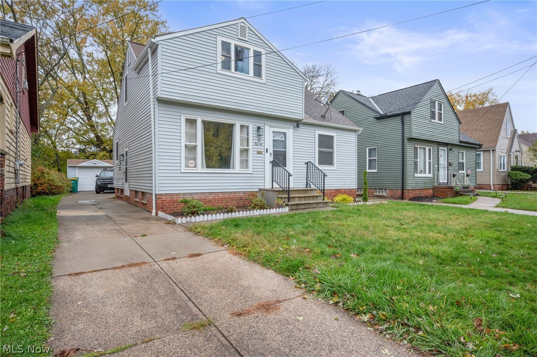 5234 Erwin Street Maple Heights, OH 44137 - Photo 1 of 39