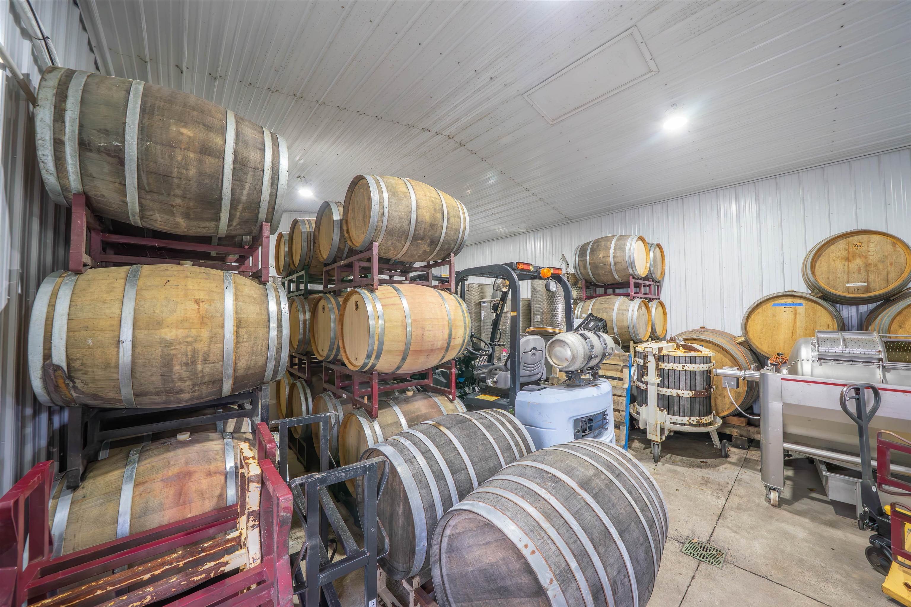 3911 Bayshore Road North Cape May, NJ 08204 - Photo 32 of 44 a living room with furniture