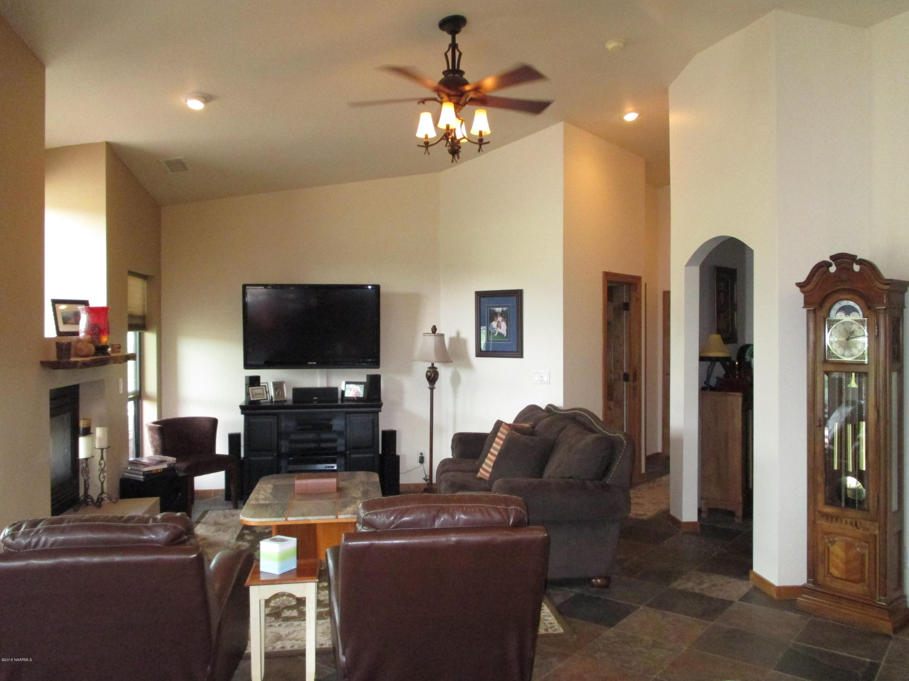 7780 North Bader Road Flagstaff, AZ 86001 - Photo 3 of 26 IMG_0046