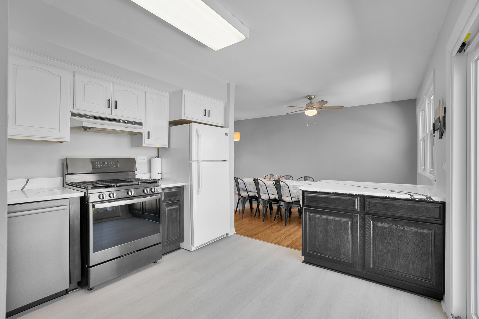 802 Timber Lane Darien, IL 60561 - Photo 11 of 30