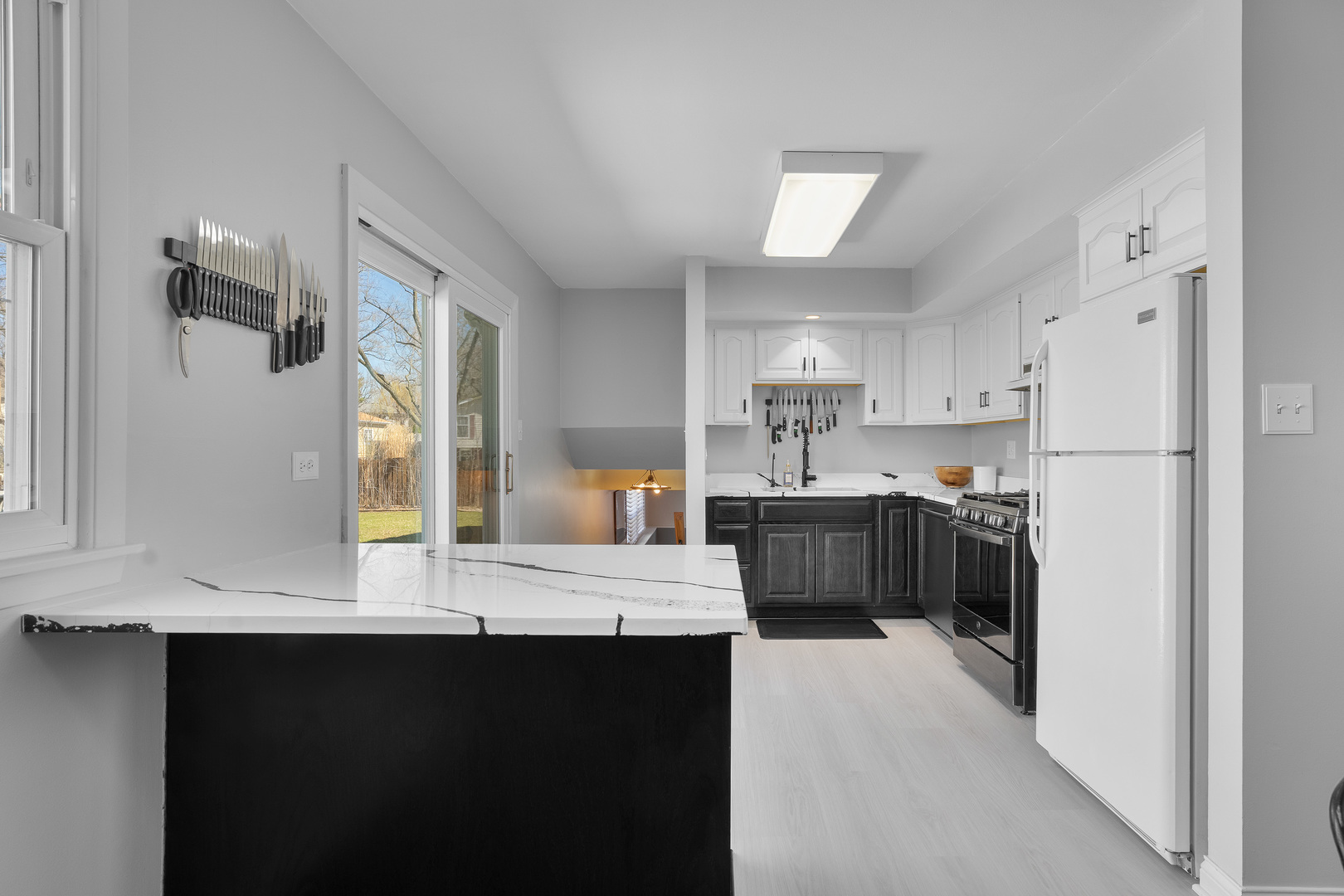 802 Timber Lane Darien, IL 60561 - Photo 8 of 30