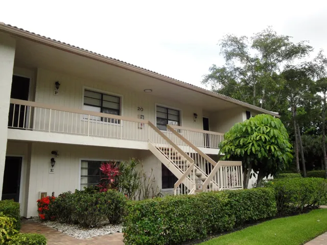 $5,500 | 20 Westgate Lane, Unit F, Boynton Beach, FL 33436