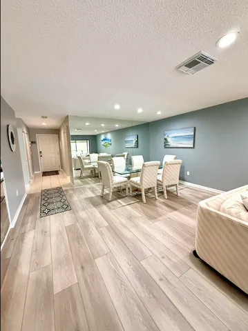 $5,500 | 20 Westgate Lane, Unit F, Boynton Beach, FL 33436