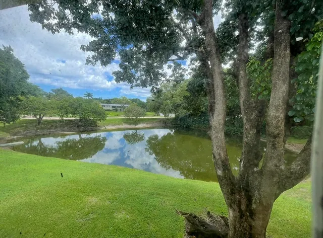 $5,500 | 20 Westgate Lane, Unit F, Boynton Beach, FL 33436