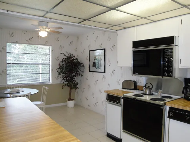 $5,500 | 20 Westgate Lane, Unit F, Boynton Beach, FL 33436