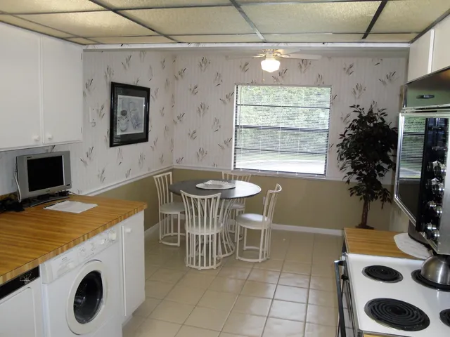 $5,500 | 20 Westgate Lane, Unit F, Boynton Beach, FL 33436