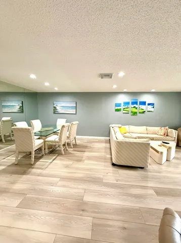 $5,500 | 20 Westgate Lane, Unit F, Boynton Beach, FL 33436