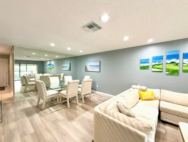 $5,500 | 20 Westgate Lane, Unit F, Boynton Beach, FL 33436