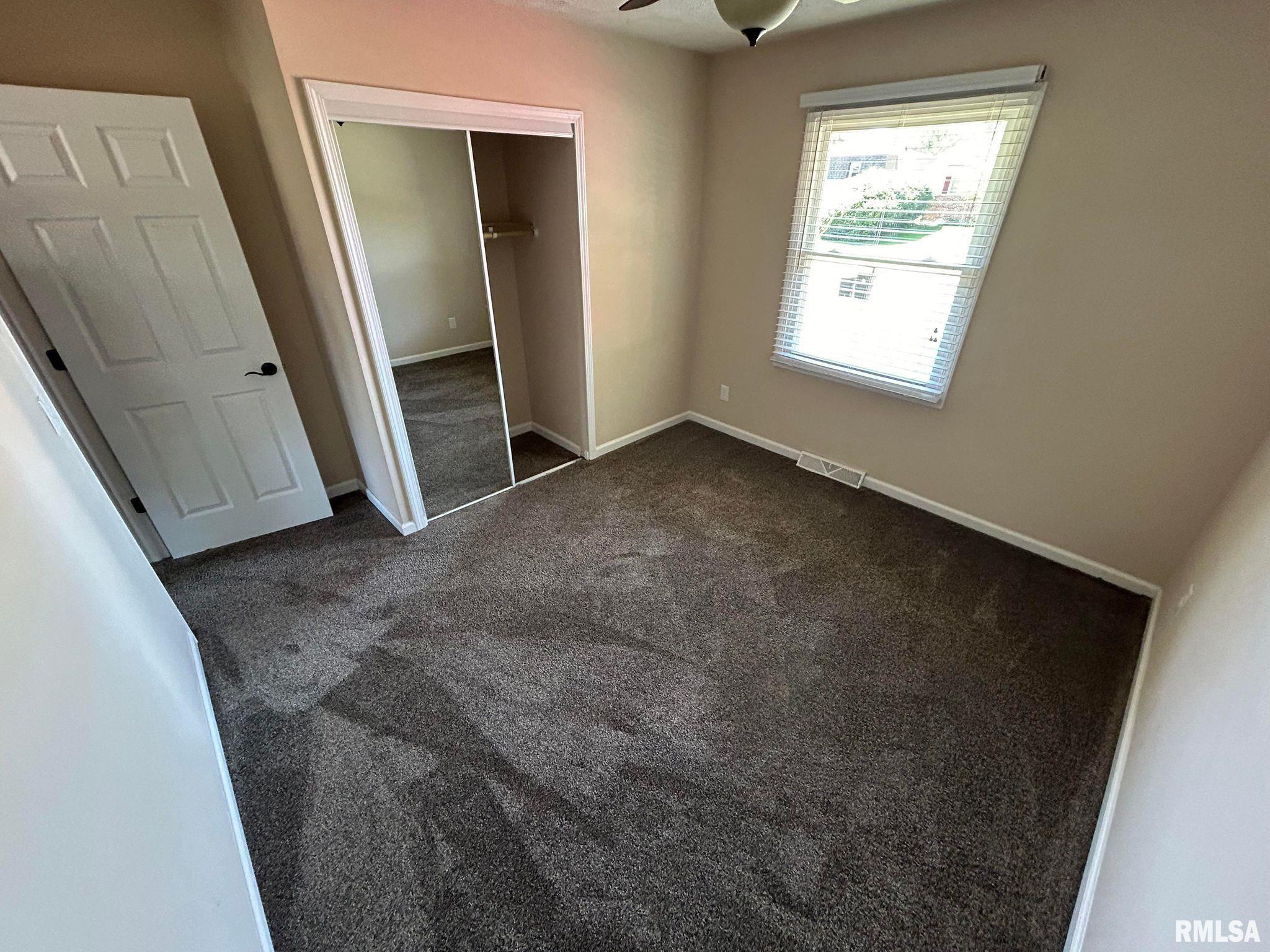 3029 East Griffiths Avenue Springfield, IL 62702 - Photo 8 of 24