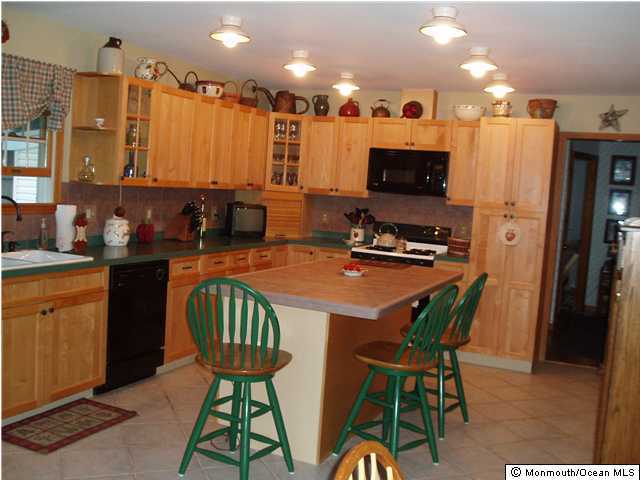 302 Robbins Road Neptune Township, NJ 07753 - Photo 2 of 3 Additional Photo