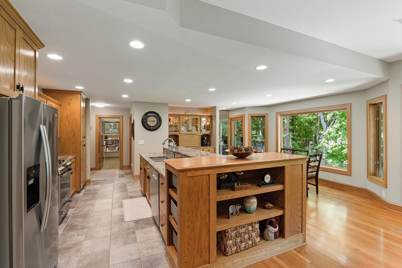 2934 Canyon Road Chaska, MN 55318 - Photo 4 of 51