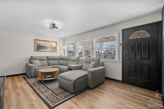 $249,900 | 6321 Sheppard Drive, Affton, MO 63123