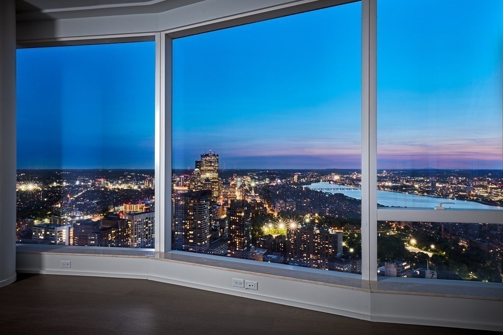 240 Devonshire Street, Unit 5901 Boston, MA 02110 - Photo 3 of 40 a view of a street
