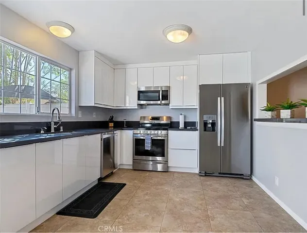 $3,499 | 19110 Kittridge Street, Reseda, CA 91335