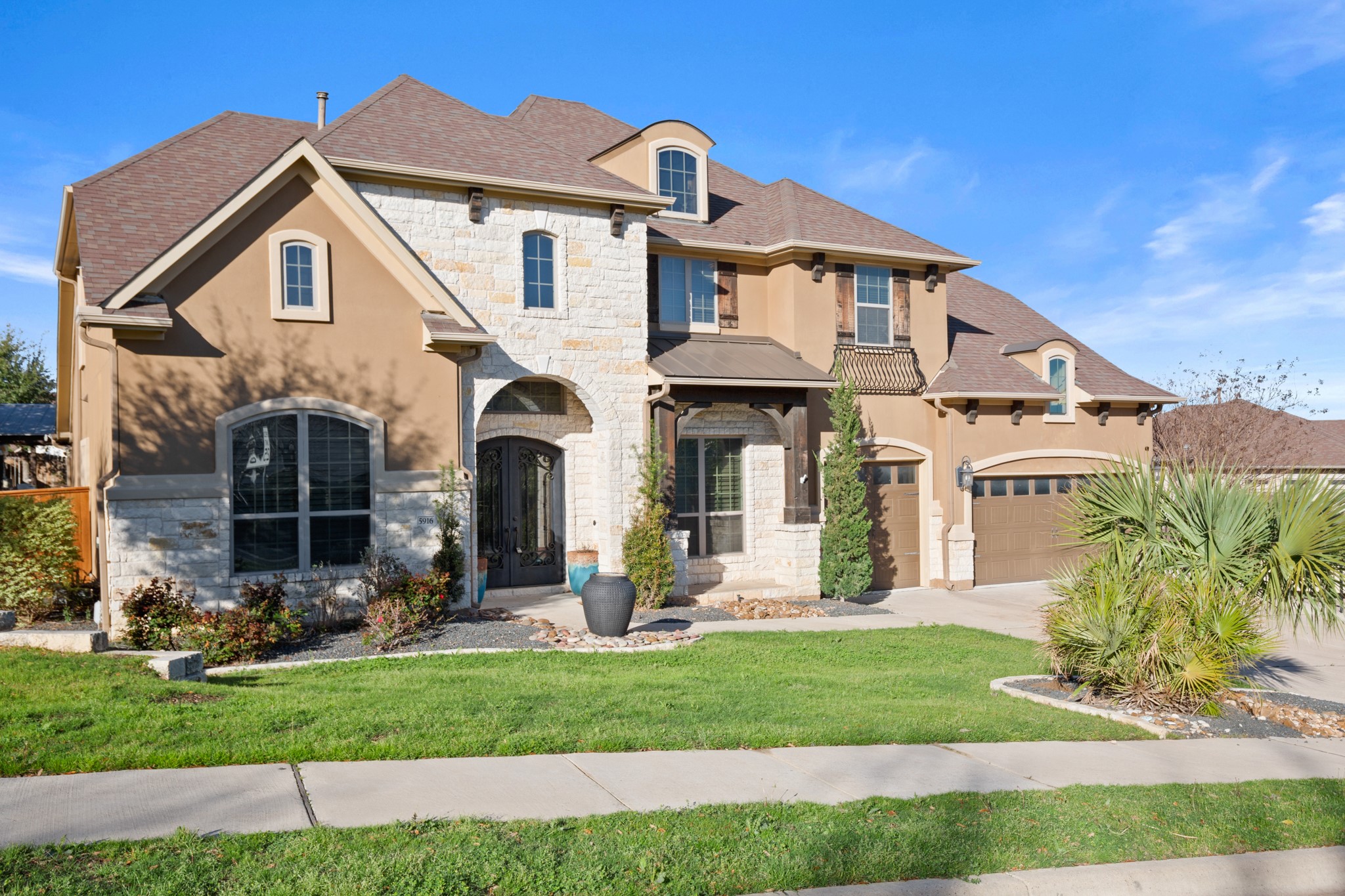 5916 Davenport Divide Road Austin, TX 78738 - Photo 3 of 37