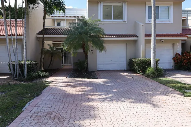 $3,950 | 5240 Northwest 102nd Court, Unit 5240, Doral, FL 33178