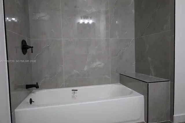 $3,950 | 5240 Northwest 102nd Court, Unit 5240, Doral, FL 33178