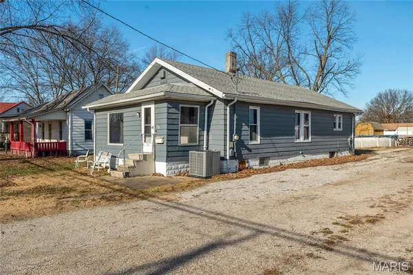 $85,000 | 732 East Park Street, Du Quoin, IL 62832