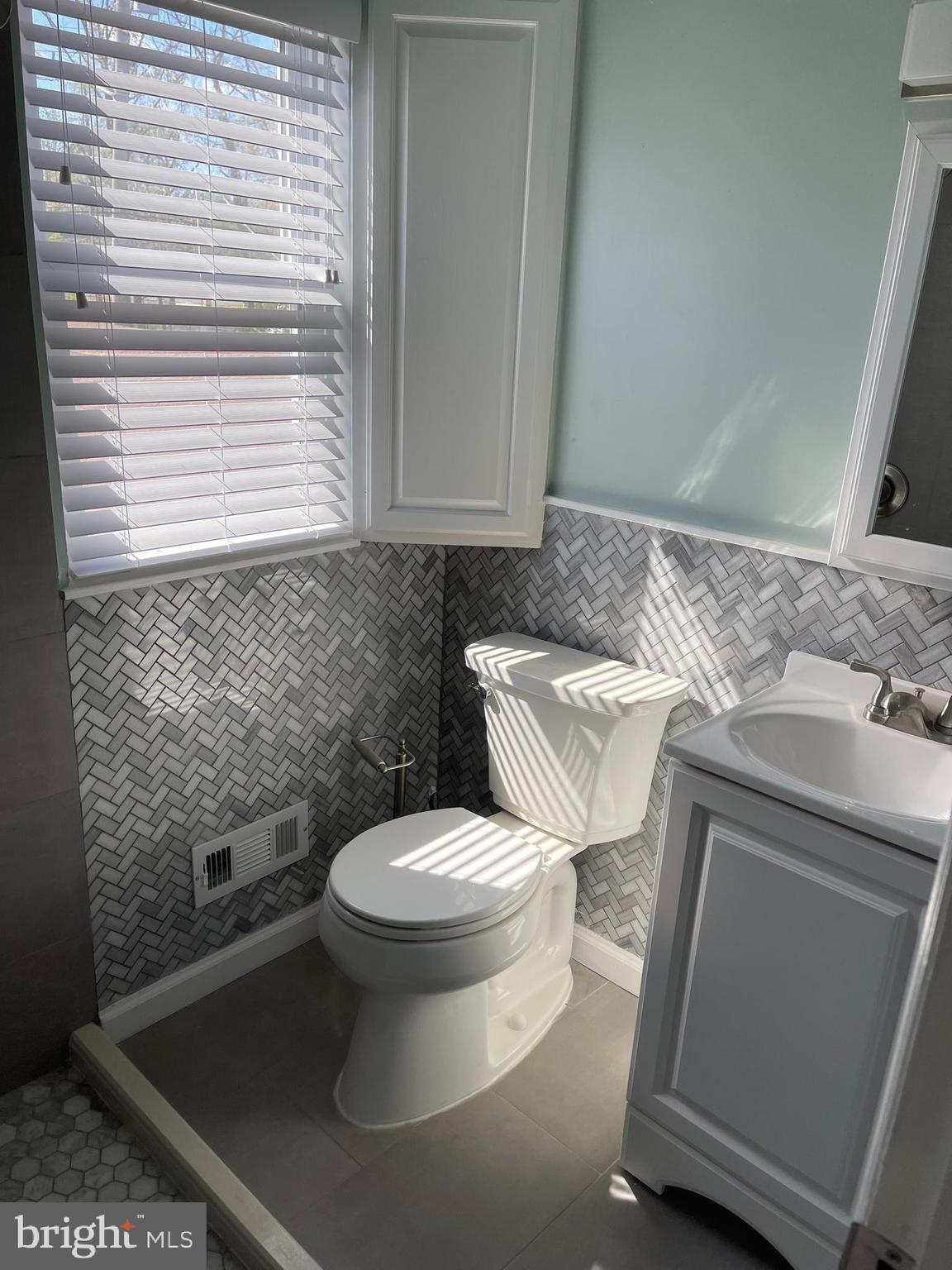 6618 Cavalier Drive Alexandria, VA 22307 - Photo 19 of 24