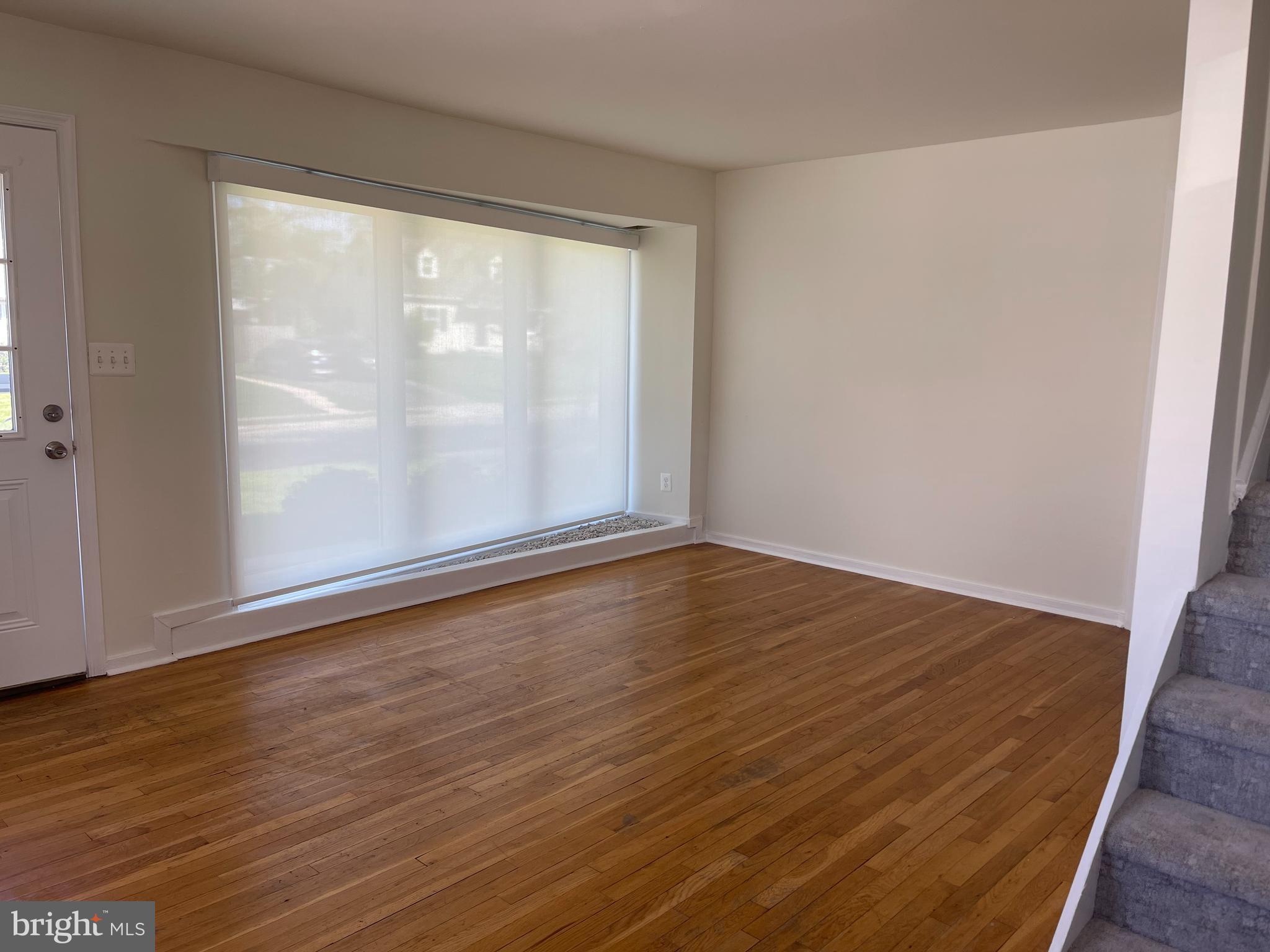 6618 Cavalier Drive Alexandria, VA 22307 - Photo 6 of 24 Living Room