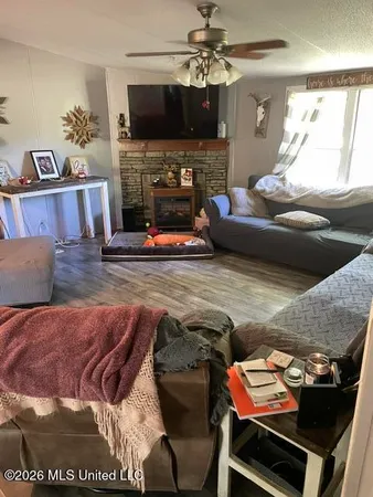 $280,000 | 10550 West Commerce Street, Hernando, MS 38632