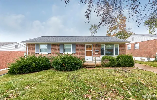 $1,850 | 9826 Glenmont Drive, St. Louis, MO 63123