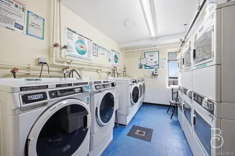 $675,000 | 25-34 Crescent Street, Unit 2K | Astoria