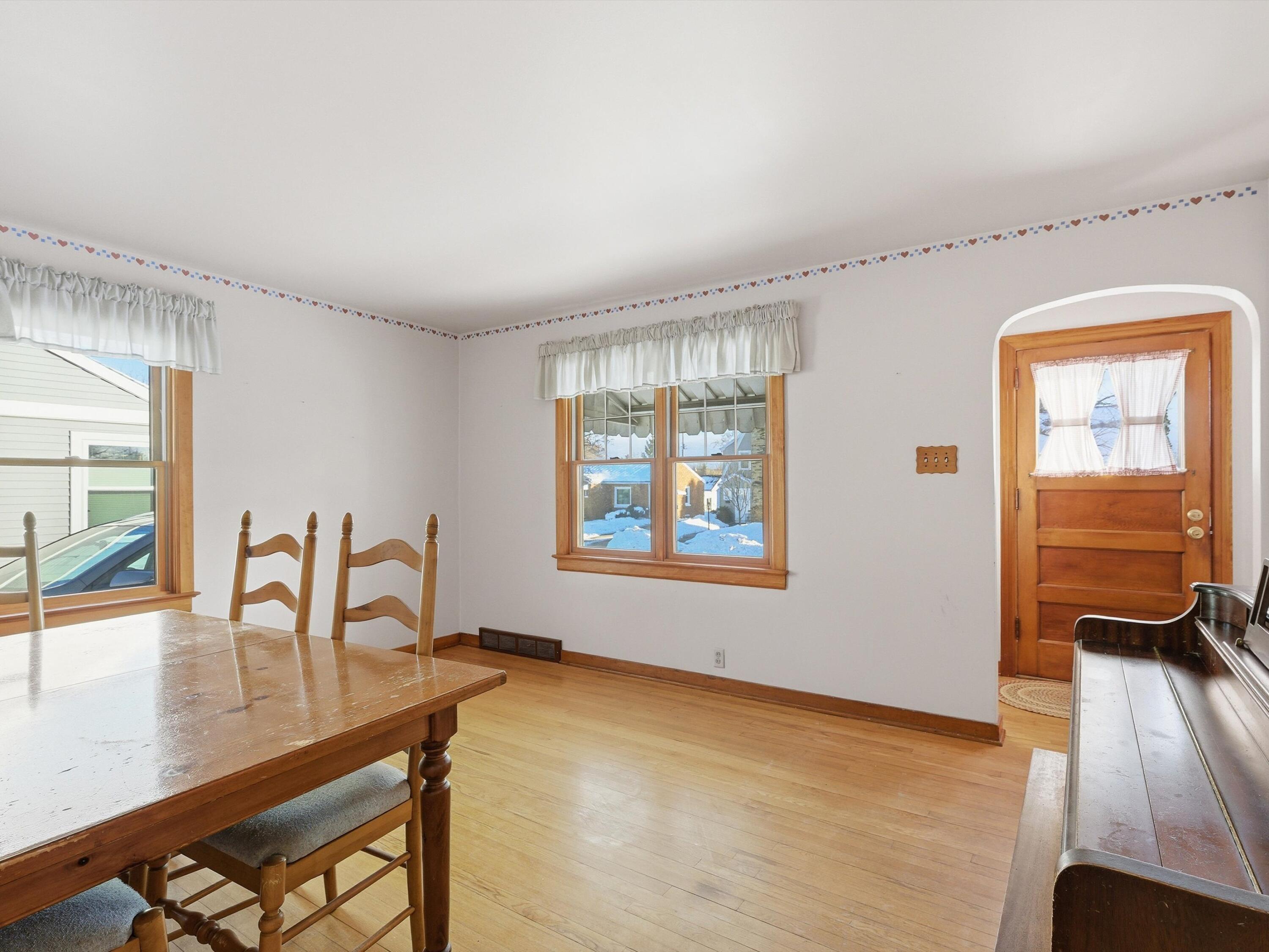 522 South 30th Street Manitowoc, WI 54220 - Photo 10 of 20 09-009_2714969_06765