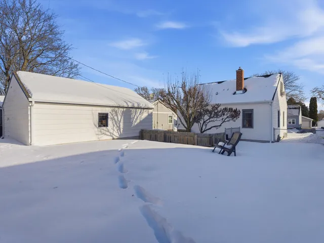 $198,000 | 522 South 30th Street, Manitowoc, WI 54220