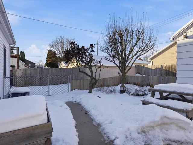 $198,000 | 522 South 30th Street, Manitowoc, WI 54220