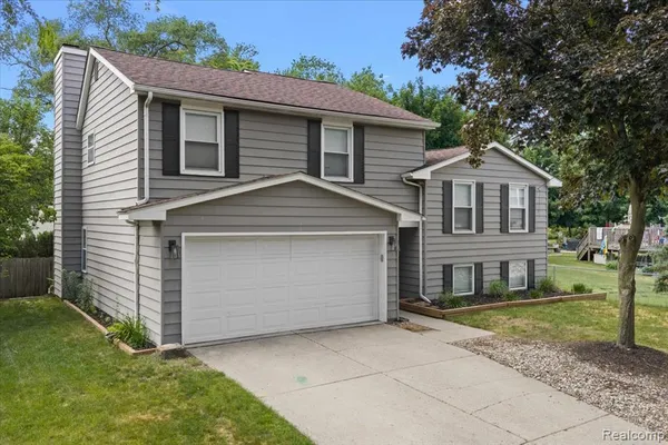 $440,000 | 11169 Chestnut Drive, Plymouth, MI 48170