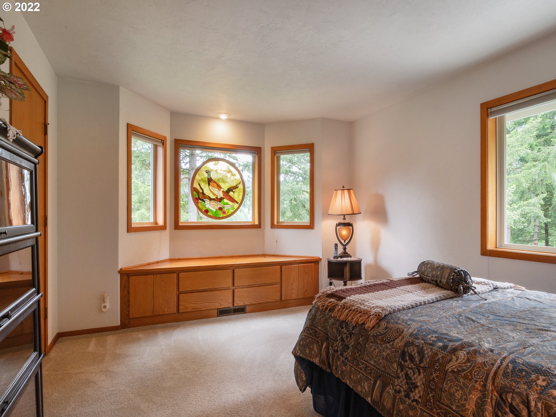 37870 Shenandoah Loop Springfield, OR 97478 - Photo 14 of 32 a bedroom with a bed and a window