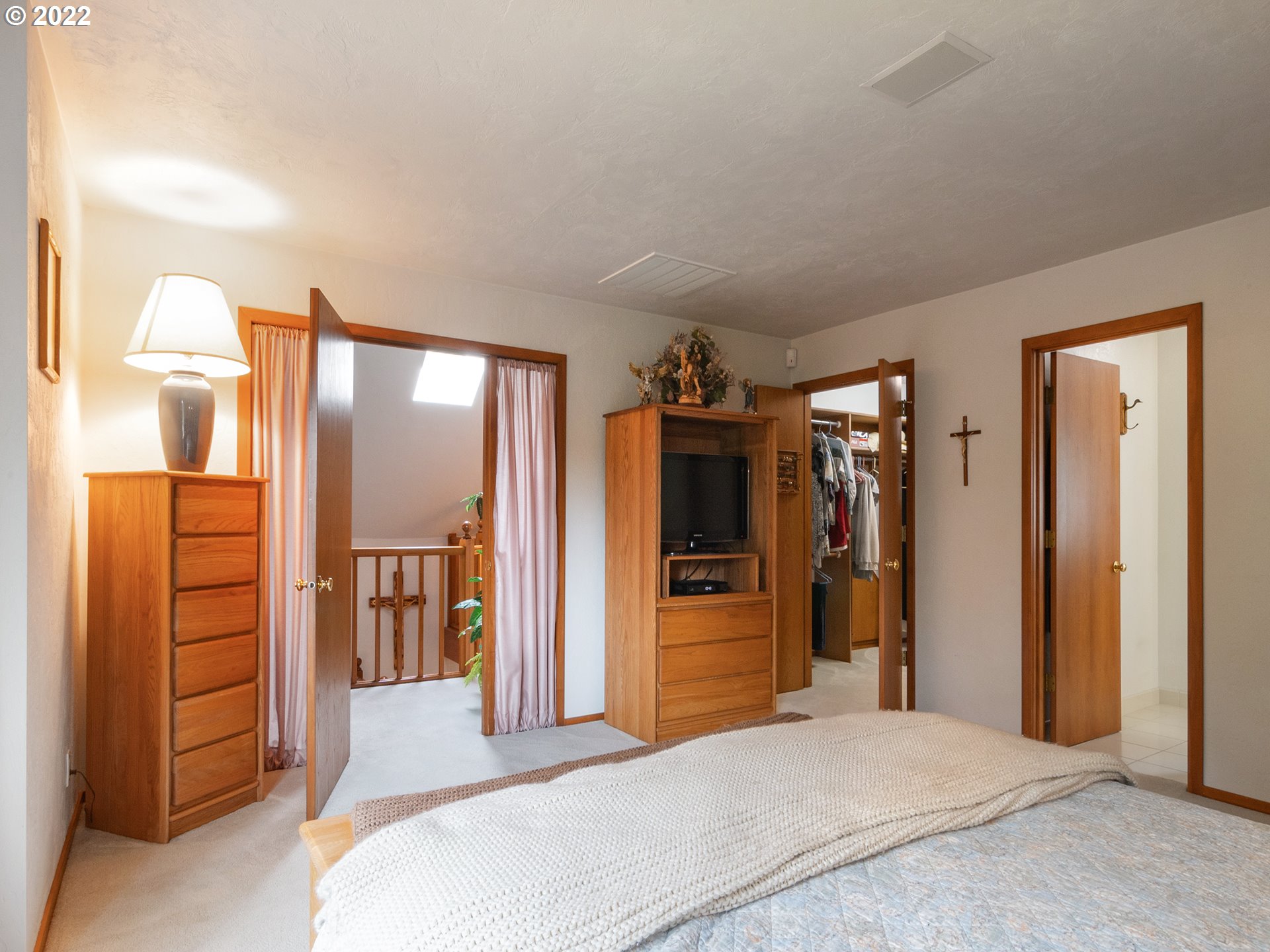37870 Shenandoah Loop Springfield, OR 97478 - Photo 18 of 32 a bedroom with furniture and closet