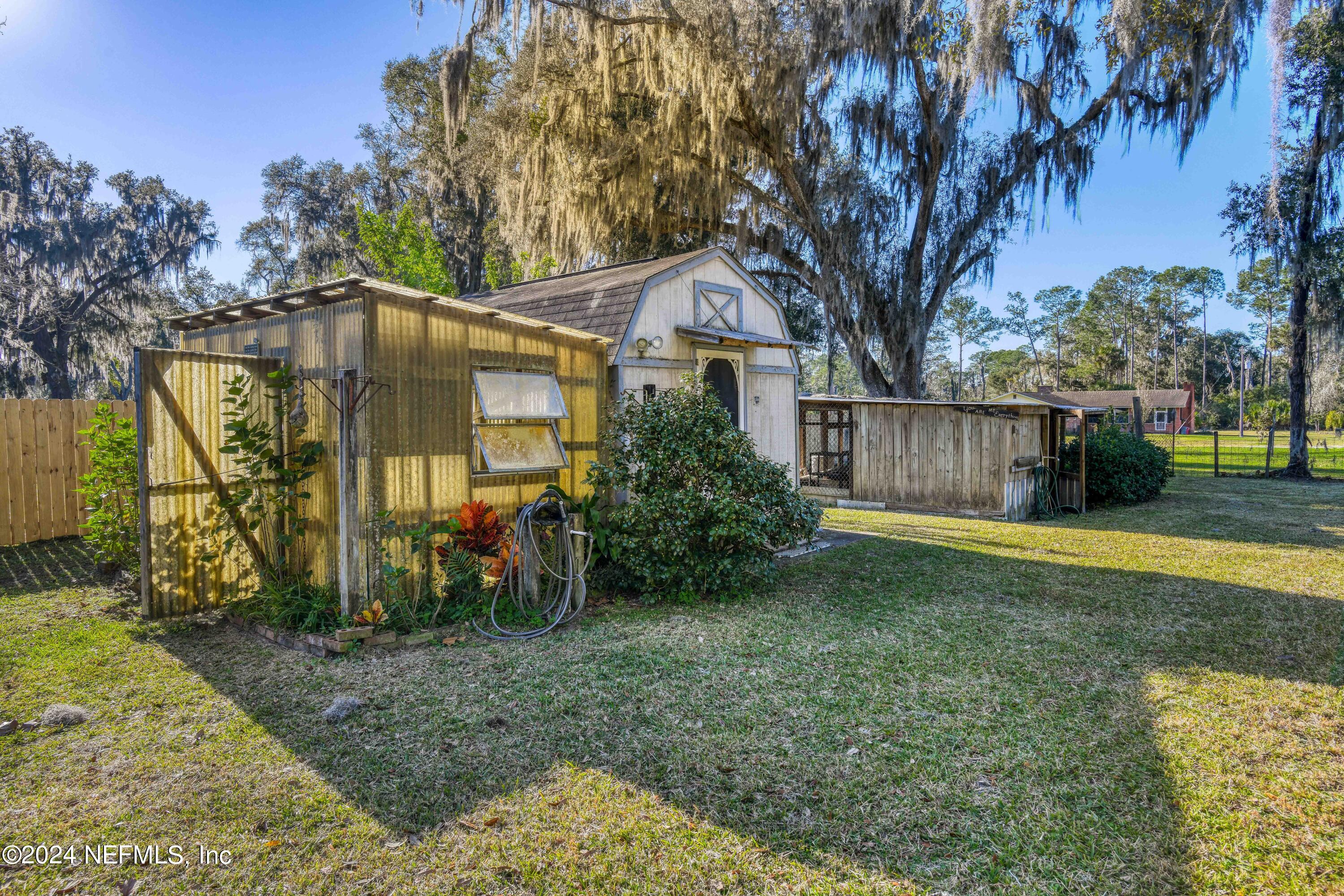 390 East End Road San Mateo, FL 32187 - Photo 41 of 54 309 East End Road ONLINE LOW RES-45