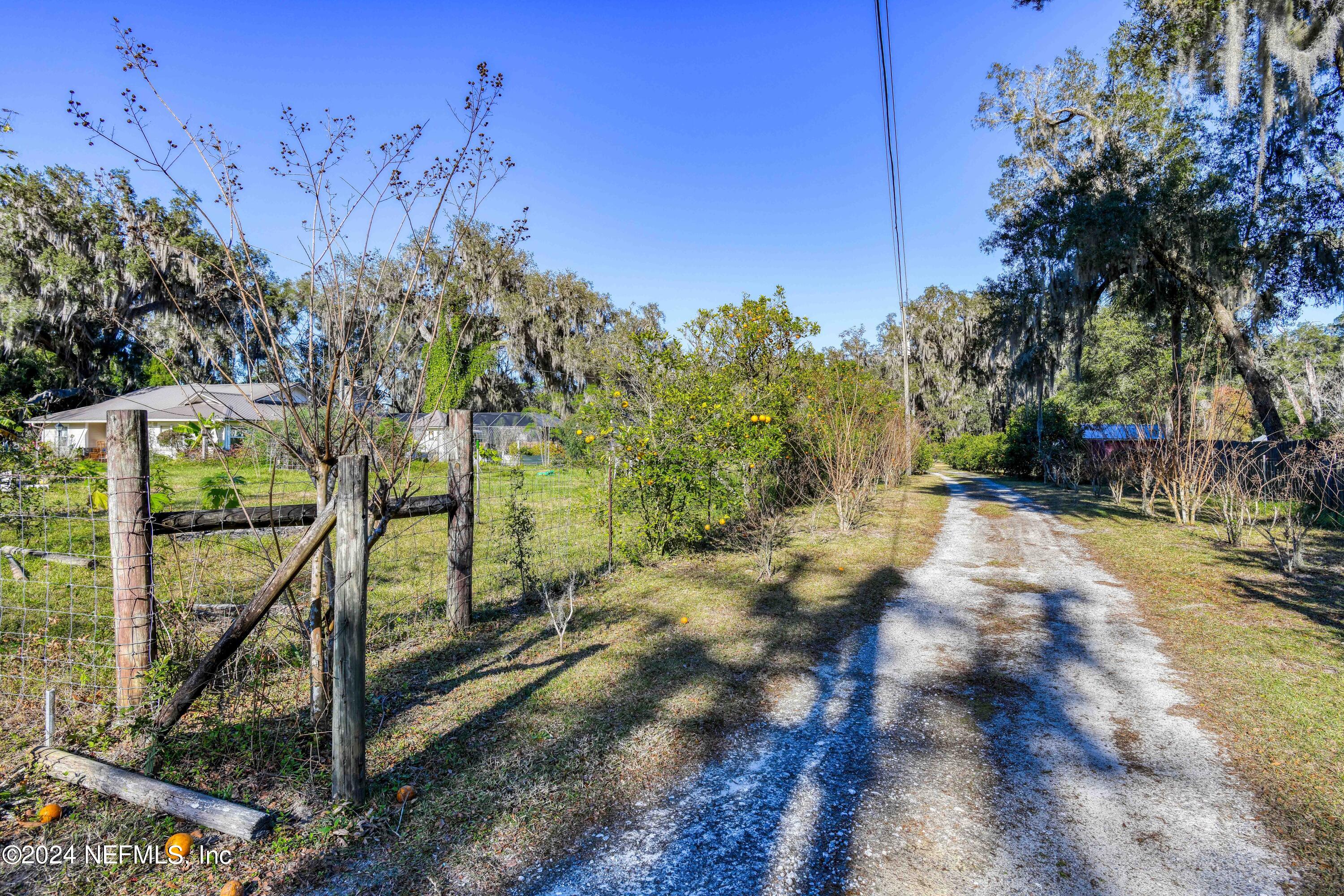 390 East End Road San Mateo, FL 32187 - Photo 53 of 54 309 East End Road ONLINE LOW RES-2